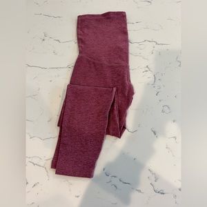 Beyond Yoga (Beyond the Bump) Spacedye Midi Maternity Leggings (M), cranberry